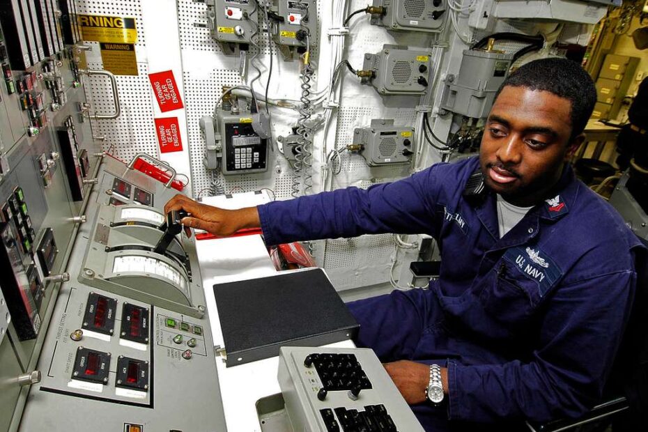 Power Switching Semiconductors - Gas Turbine Systems Technician 2nd Class Rondell Bethelmy makes speed adjustments from the propulsion plant auxiliary control console aboard the Arleigh Burke-class guided missile destroyer